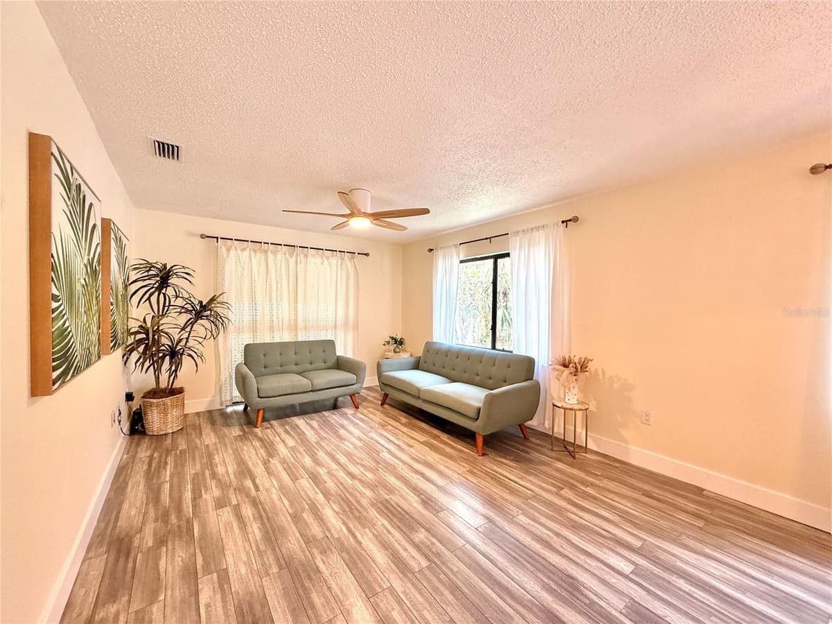 2363 FLANDERS WAY — photo 8 of 32