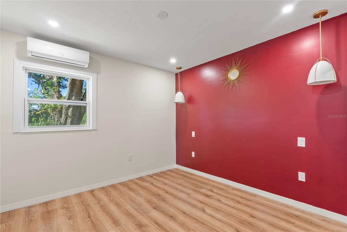 607 WALNUT DRIVE — photo 7 of 13