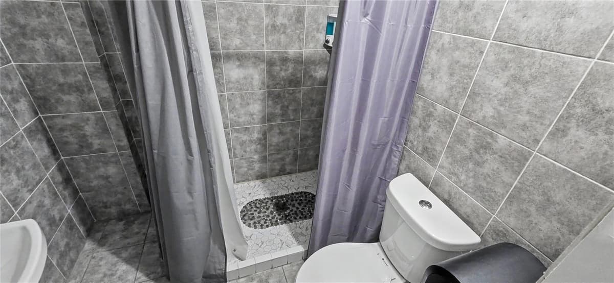 3087 DUANE AVENUE — photo 16 of 30