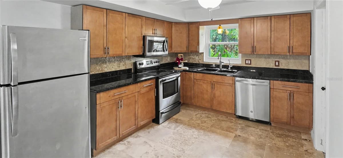3087 DUANE AVENUE — photo 8 of 30