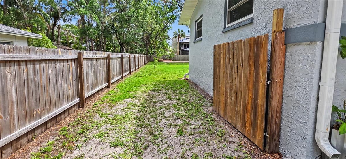 3087 DUANE AVENUE — photo 25 of 30