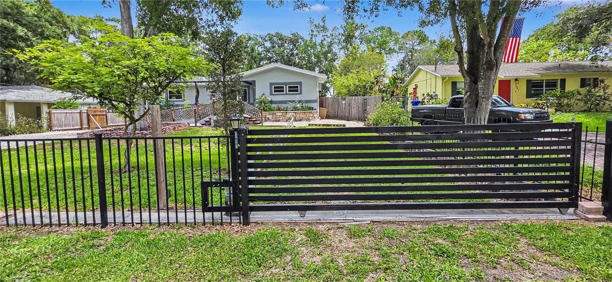 3087 DUANE AVENUE — photo 3 of 30
