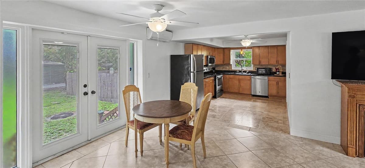 3087 DUANE AVENUE — photo 7 of 30