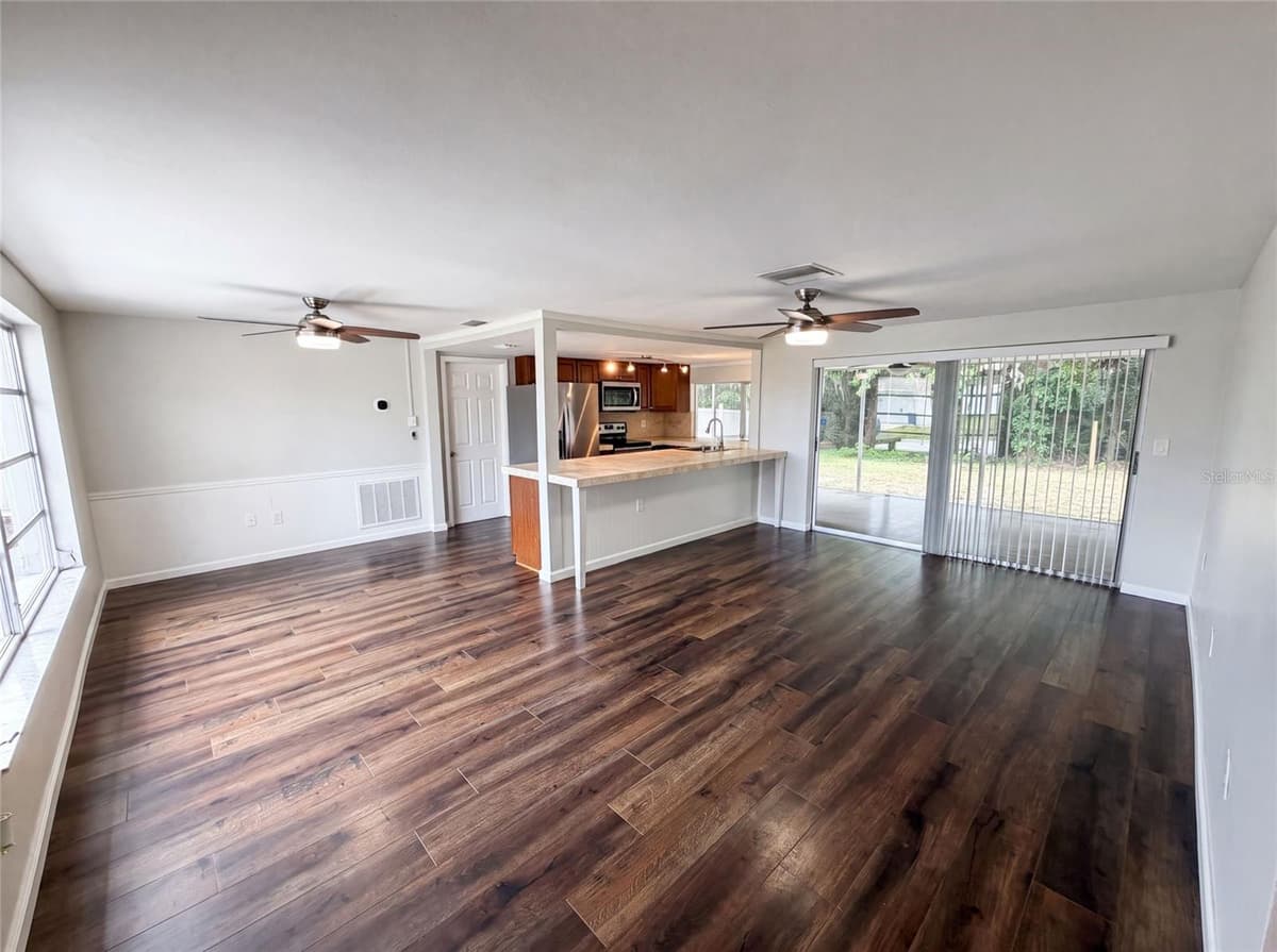 3400 BAINBRIDGE DRIVE — photo 3 of 27