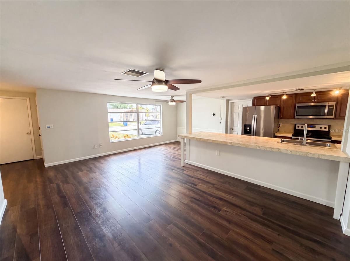 3400 BAINBRIDGE DRIVE — photo 7 of 27