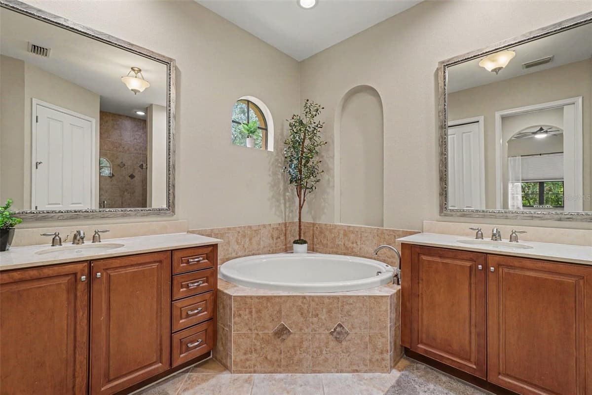6103 25TH STREET — photo 16 of 35