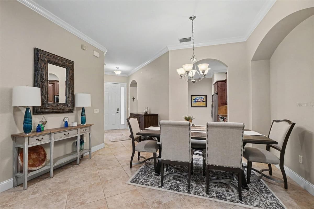 6103 25TH STREET — photo 7 of 35