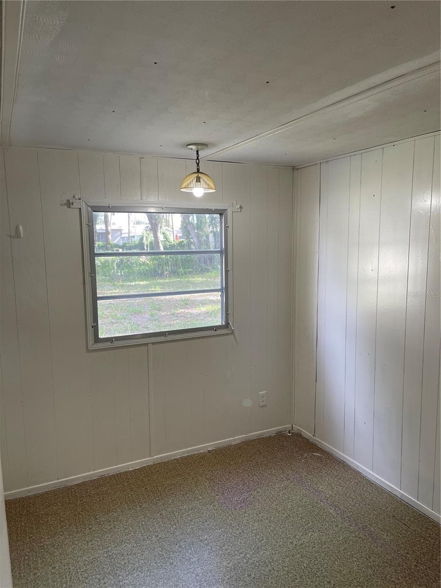 817 PARKS STREET — photo 3 of 9