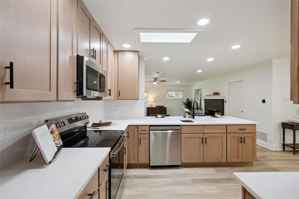 370 SULTANA LANE — photo 18 of 31
