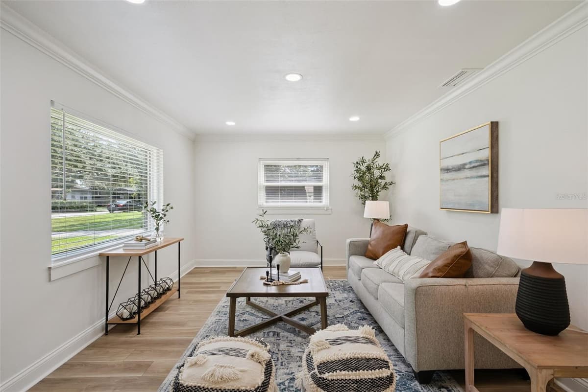 370 SULTANA LANE — photo 7 of 31