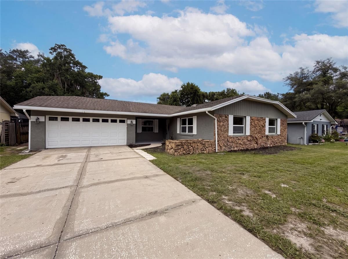 963 SEQUOIA DRIVE — photo 1 of 28