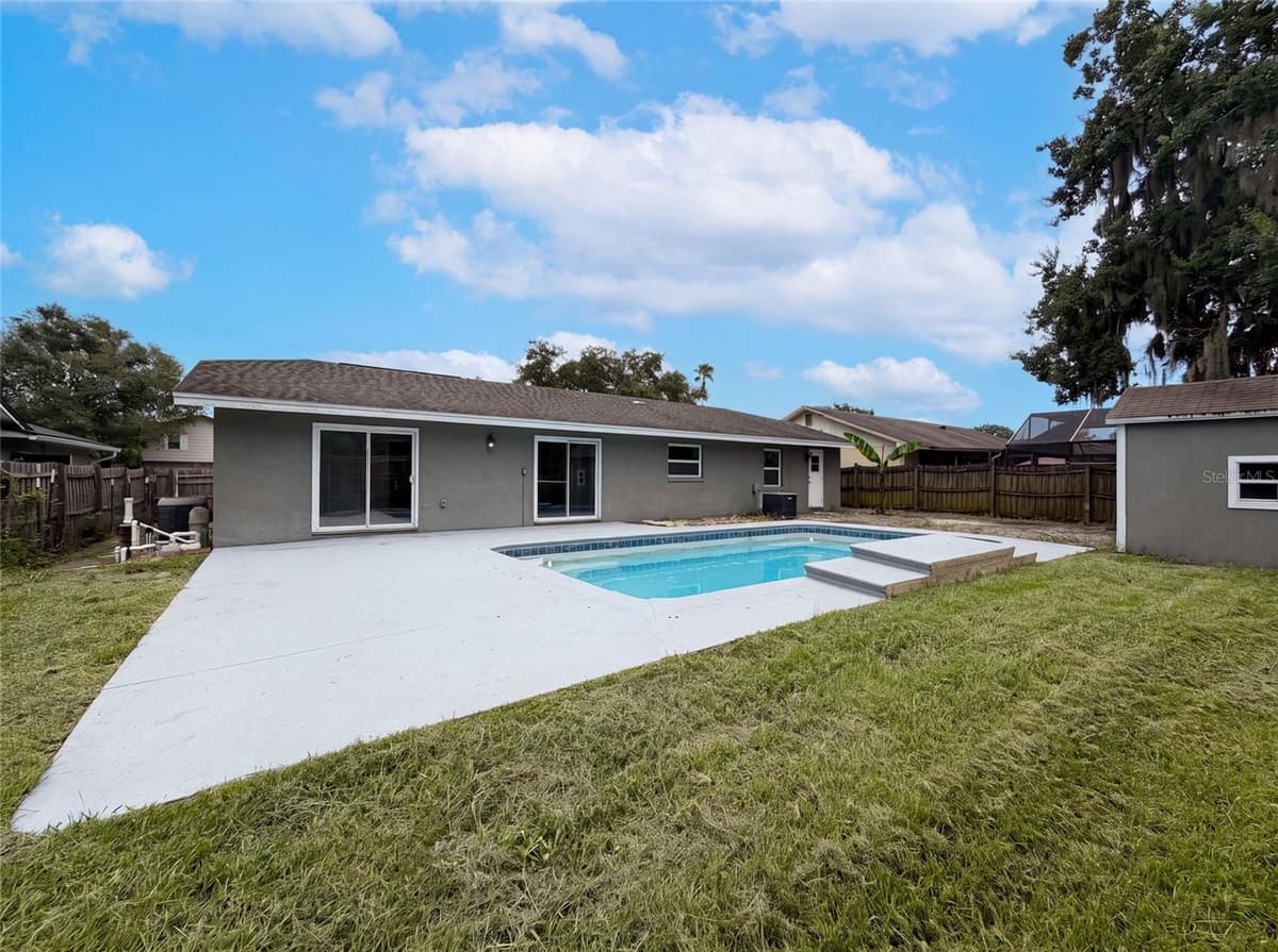 963 SEQUOIA DRIVE — photo 5 of 28
