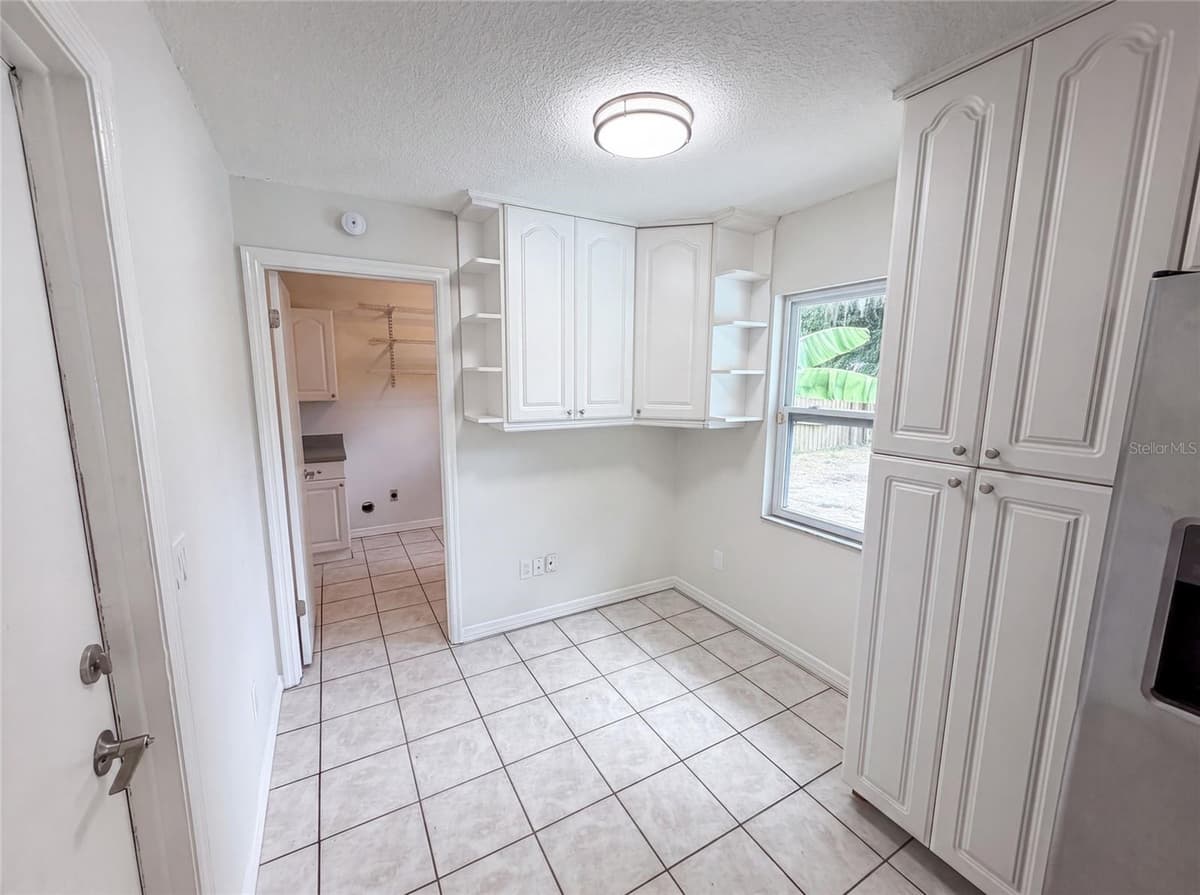 963 SEQUOIA DRIVE — photo 13 of 28