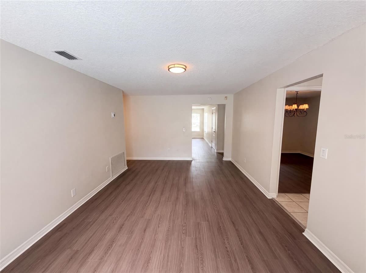 963 SEQUOIA DRIVE — photo 10 of 28