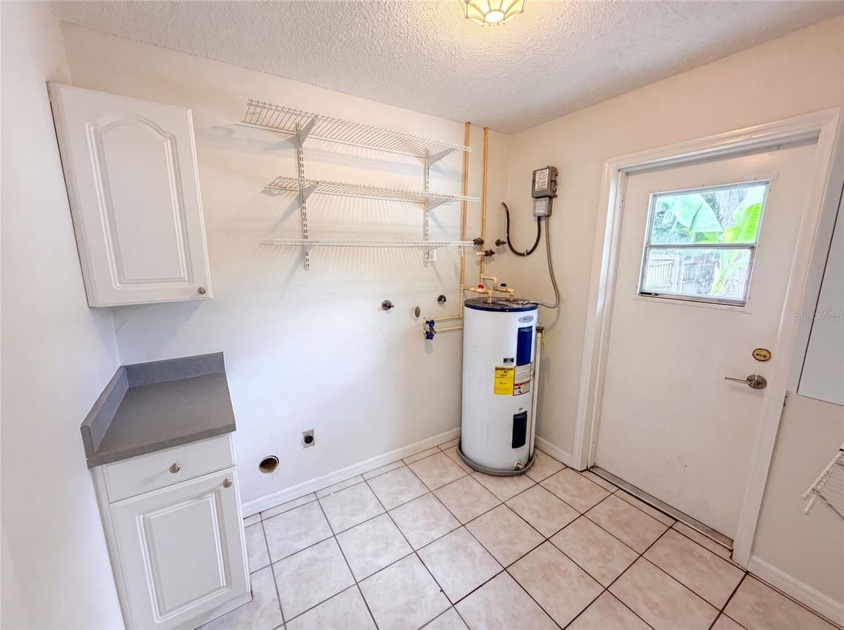 963 SEQUOIA DRIVE — photo 14 of 28