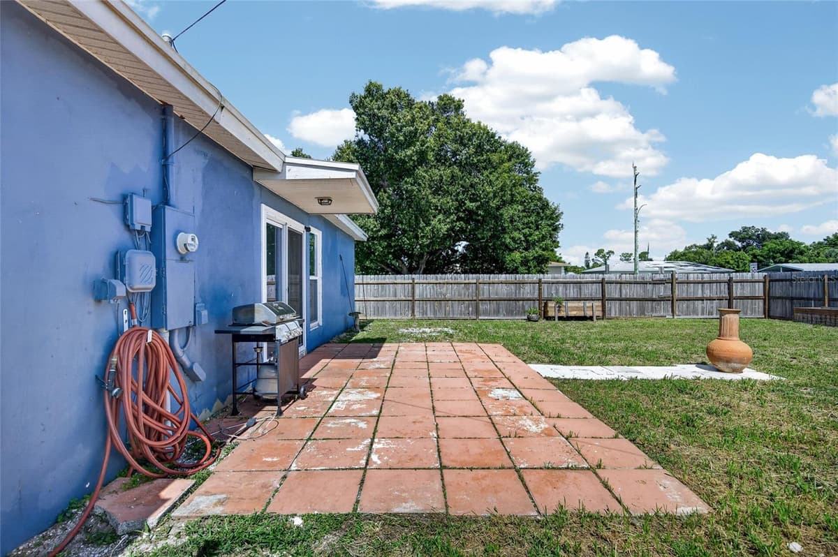22080 MIDWAY BOULEVARD — photo 24 of 30