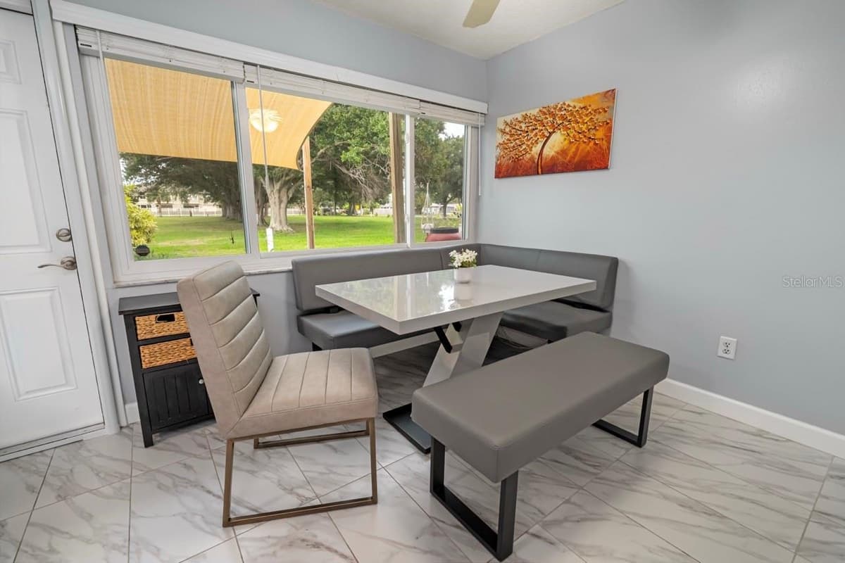 8235 BURGUNDY DRIVE — photo 7 of 45