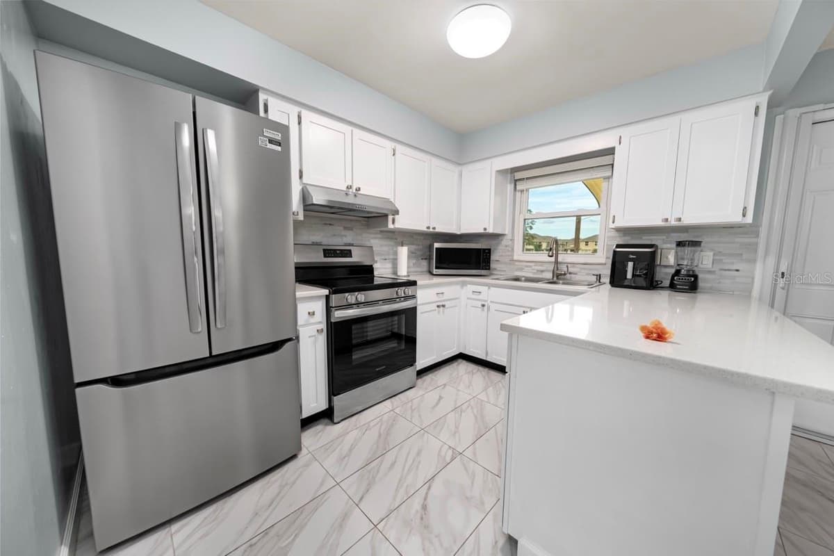 8235 BURGUNDY DRIVE — photo 9 of 45