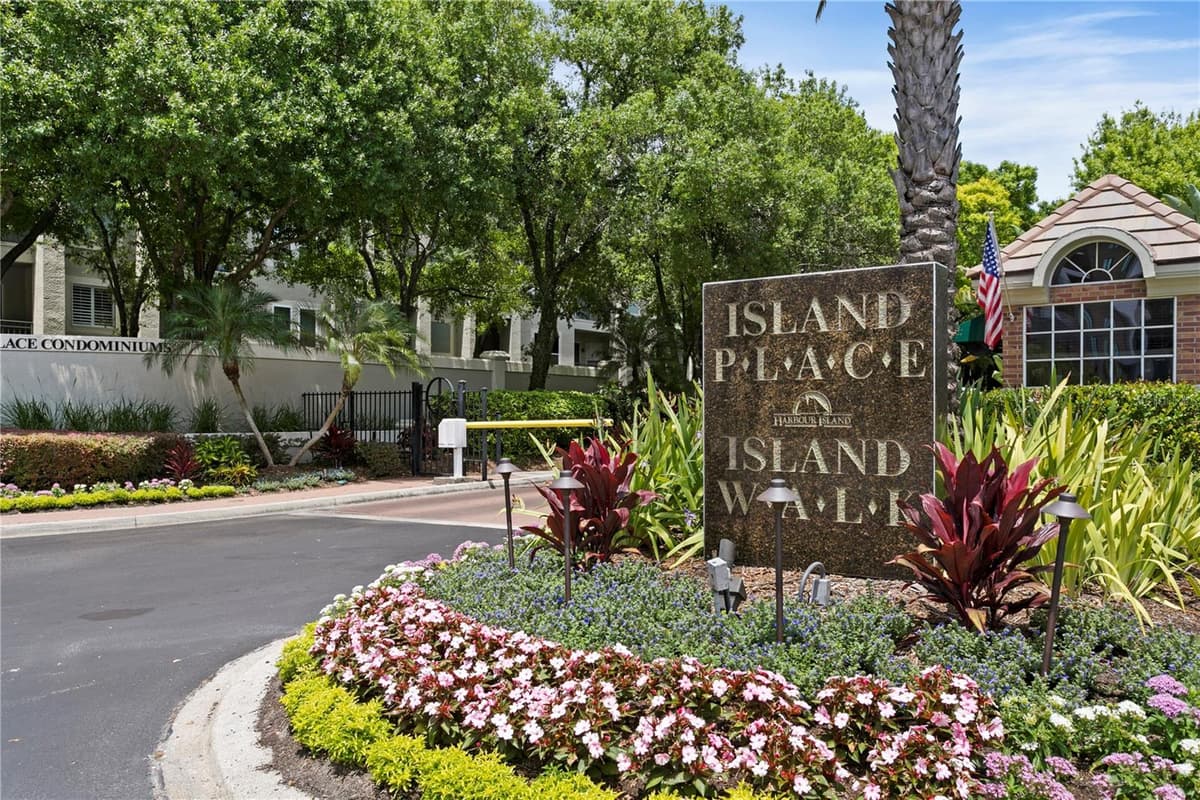751 CORAL REEF DRIVE — photo 4 of 47