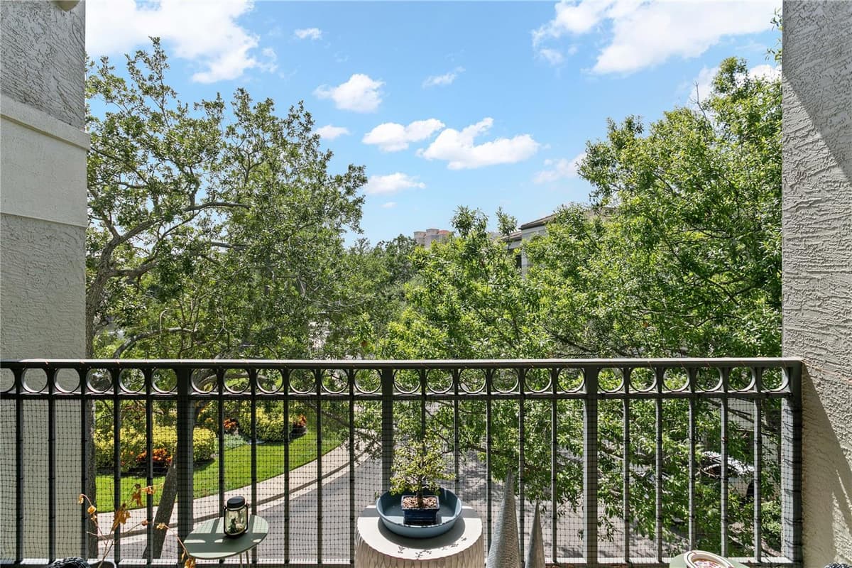 751 CORAL REEF DRIVE — photo 11 of 47