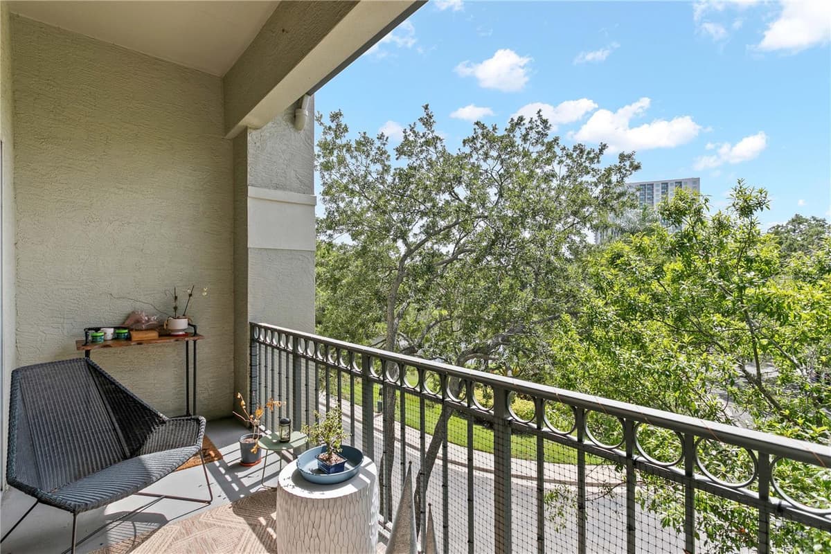 751 CORAL REEF DRIVE — photo 13 of 47