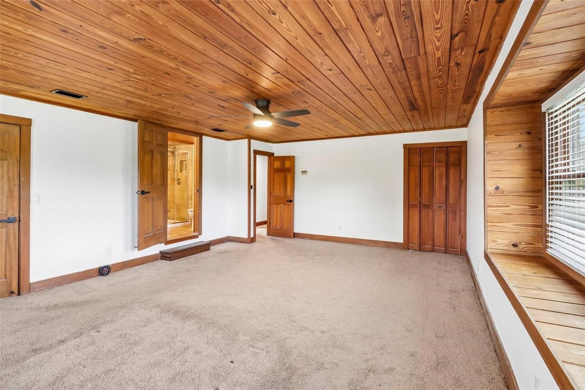 15551 VINOLA COURT — photo 27 of 35