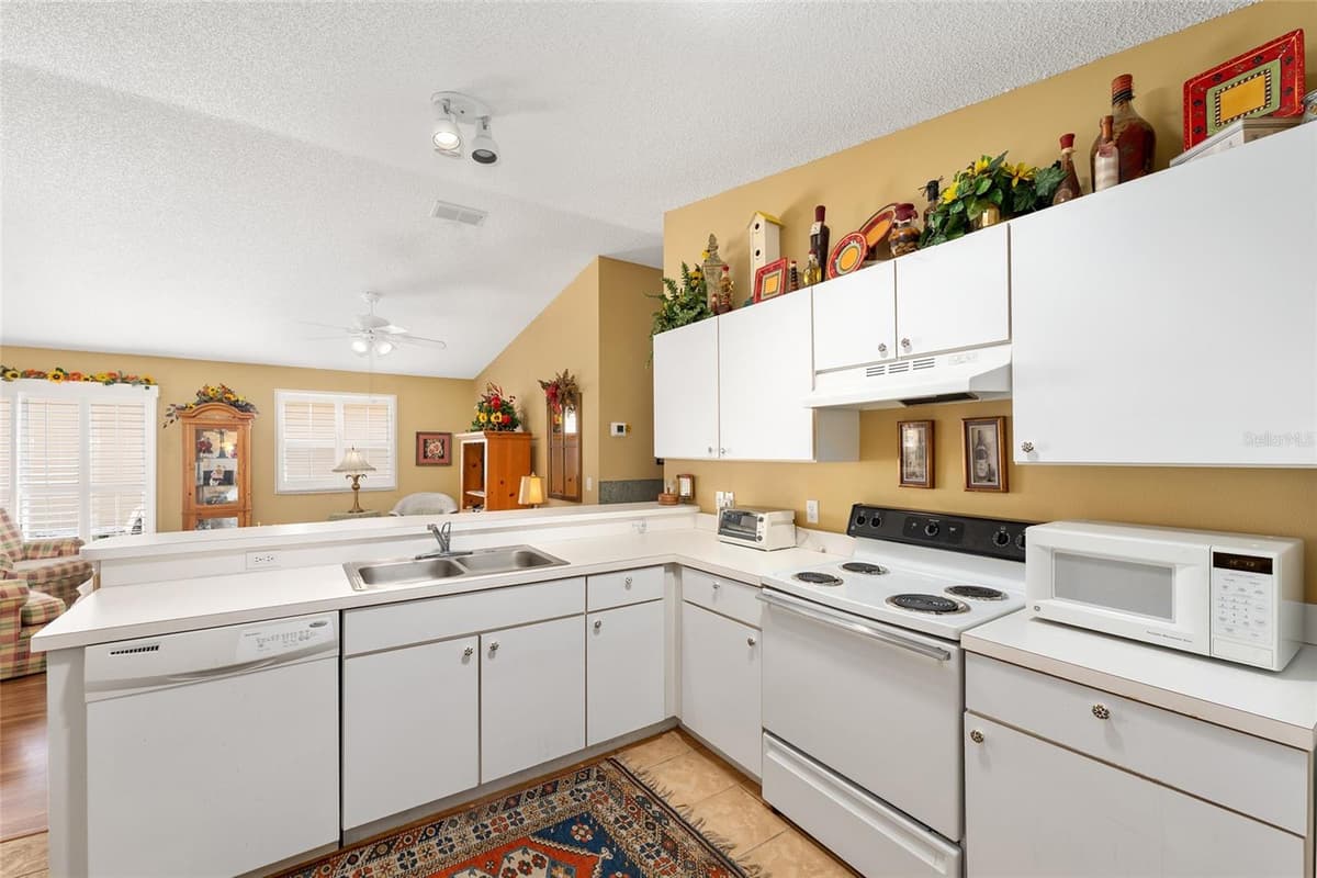 2734 MONCAYO AVENUE — photo 23 of 69