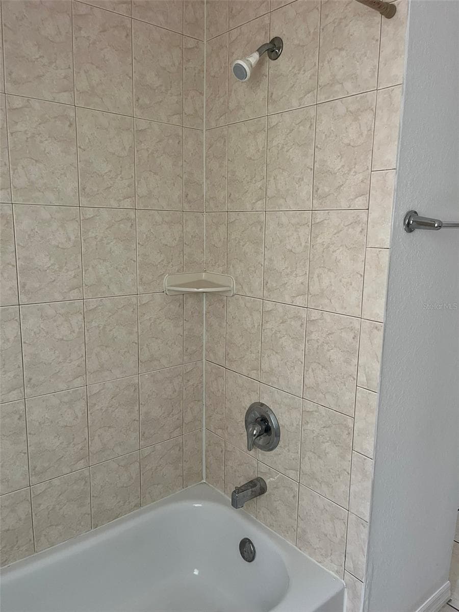3049 38TH AVENUE — photo 13 of 25