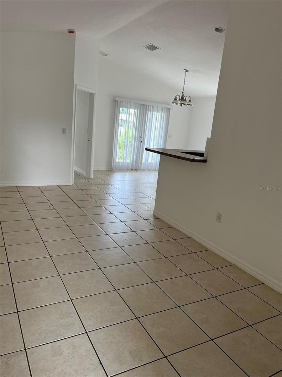 3049 38TH AVENUE — photo 4 of 25