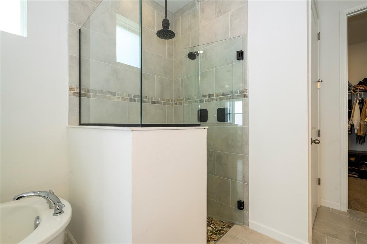 5320 LAKE VIRGINIA STREET — photo 25 of 67