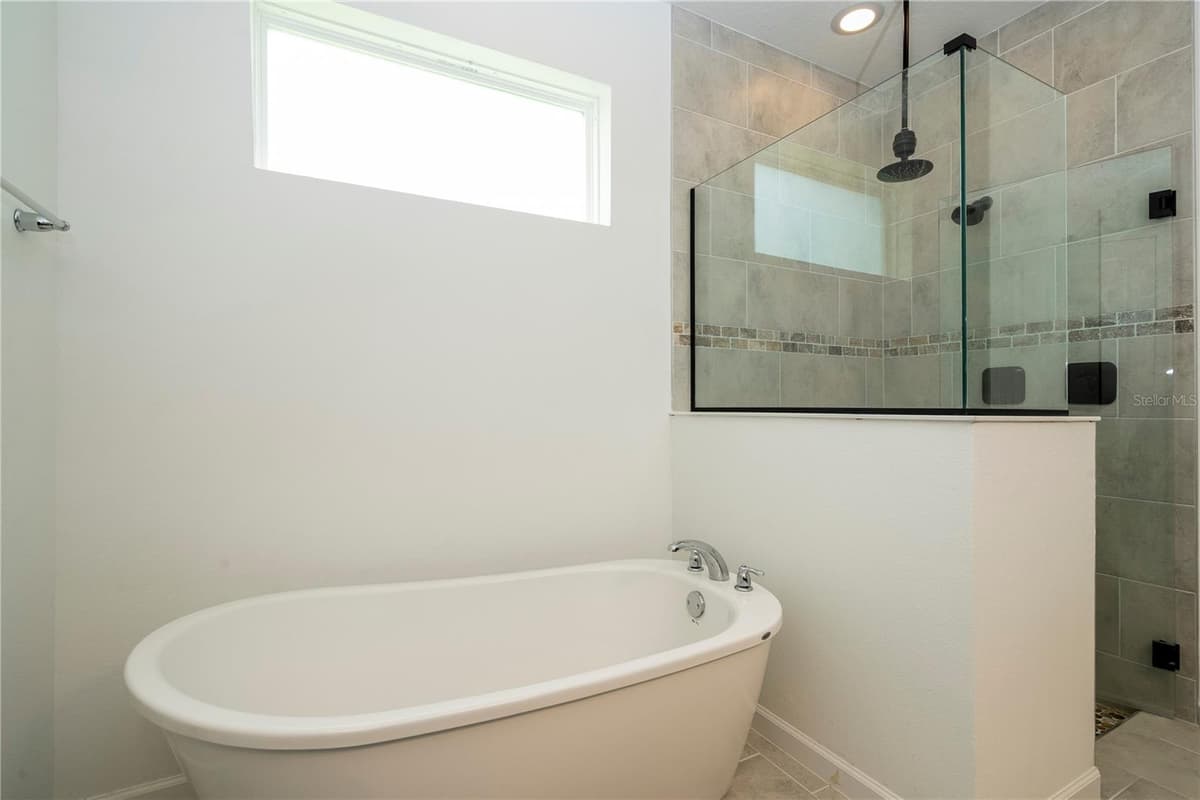 5320 LAKE VIRGINIA STREET — photo 26 of 67