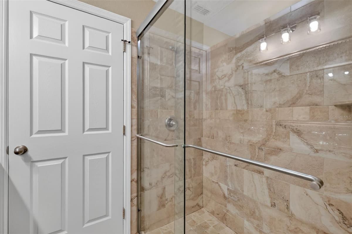 74 OAK AVENUE — photo 18 of 28