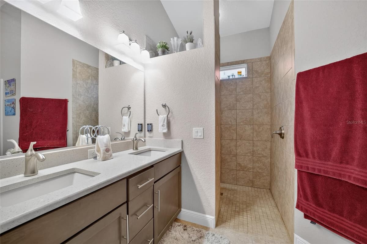 10212 JULIA ISLES AVENUE — photo 33 of 60