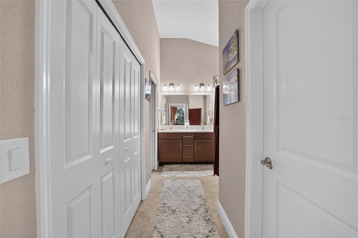 10212 JULIA ISLES AVENUE — photo 32 of 60