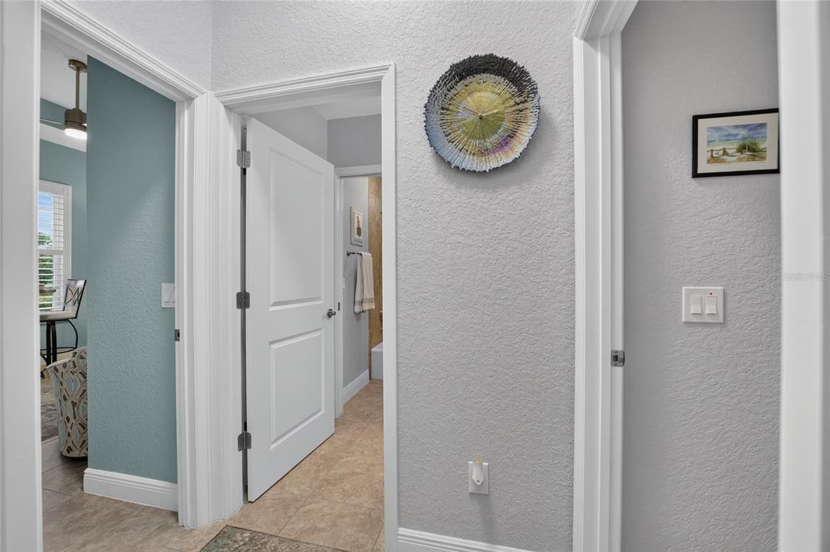10212 JULIA ISLES AVENUE — photo 35 of 60