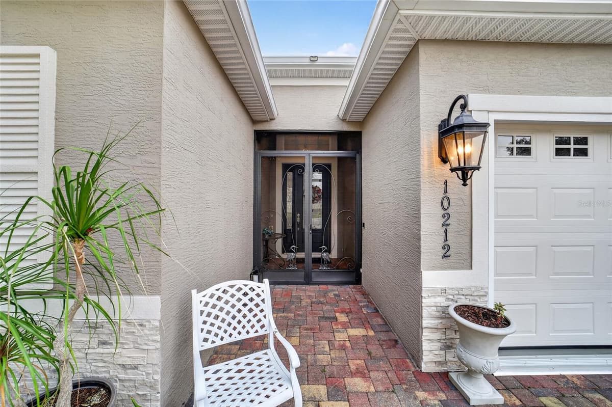 10212 JULIA ISLES AVENUE — photo 4 of 60