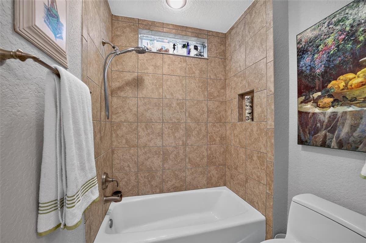10212 JULIA ISLES AVENUE — photo 39 of 60