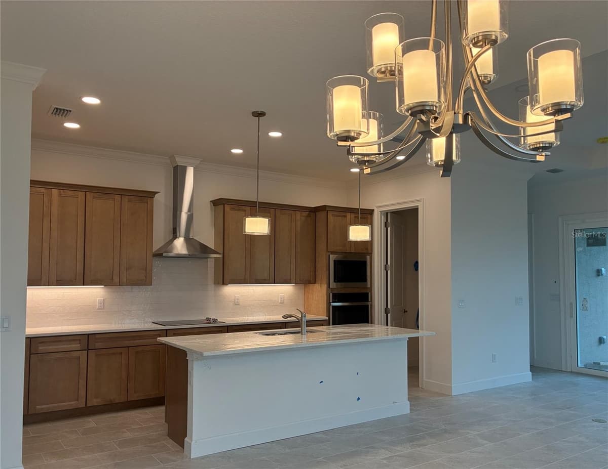 4 CORONADO ROAD — photo 24 of 36