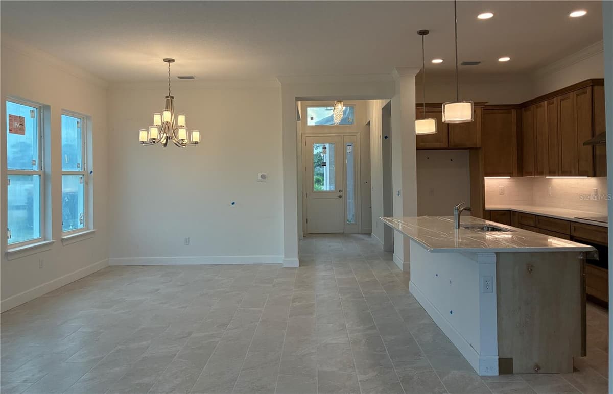 4 CORONADO ROAD — photo 18 of 36