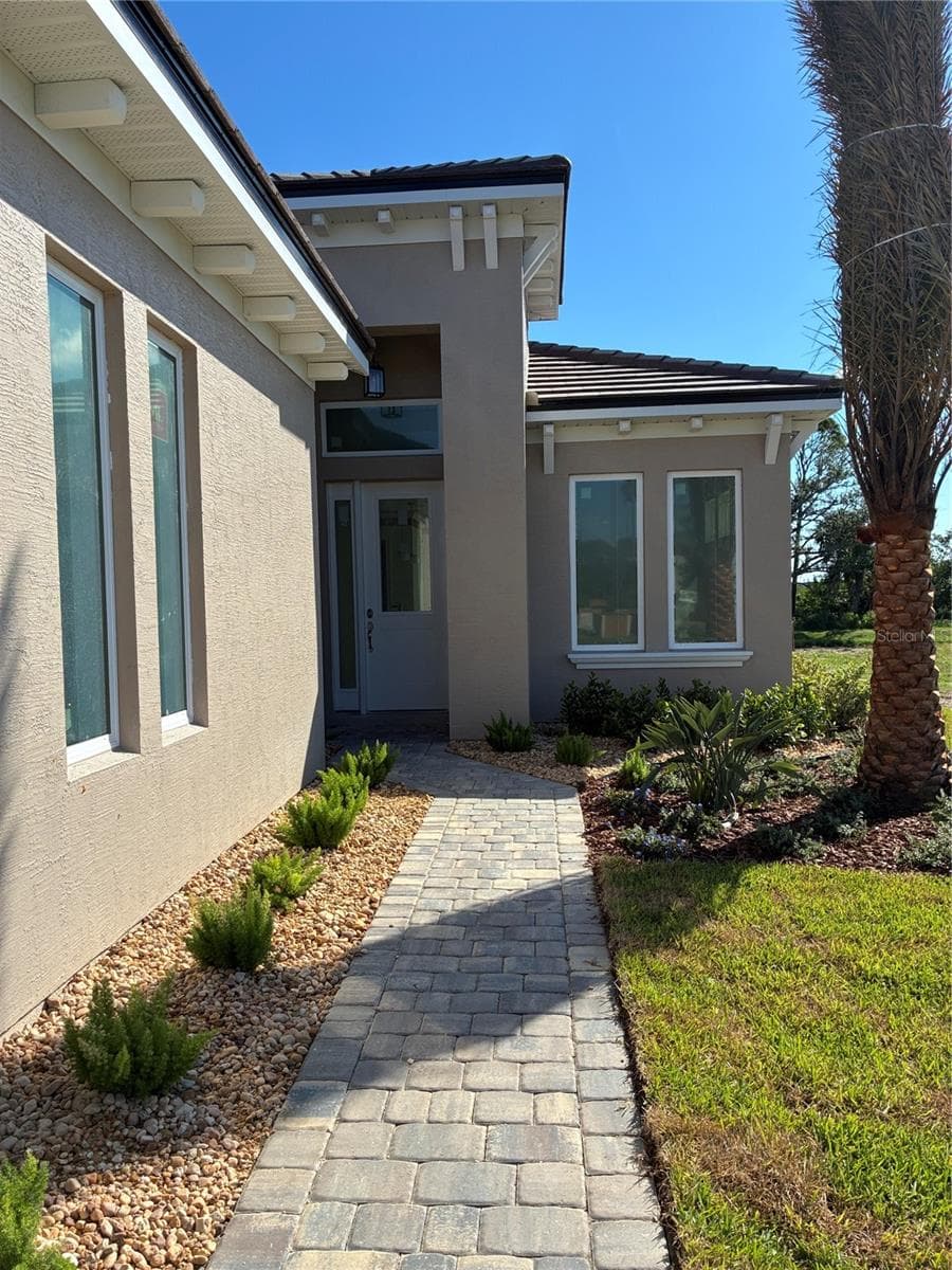 4 CORONADO ROAD — photo 7 of 36