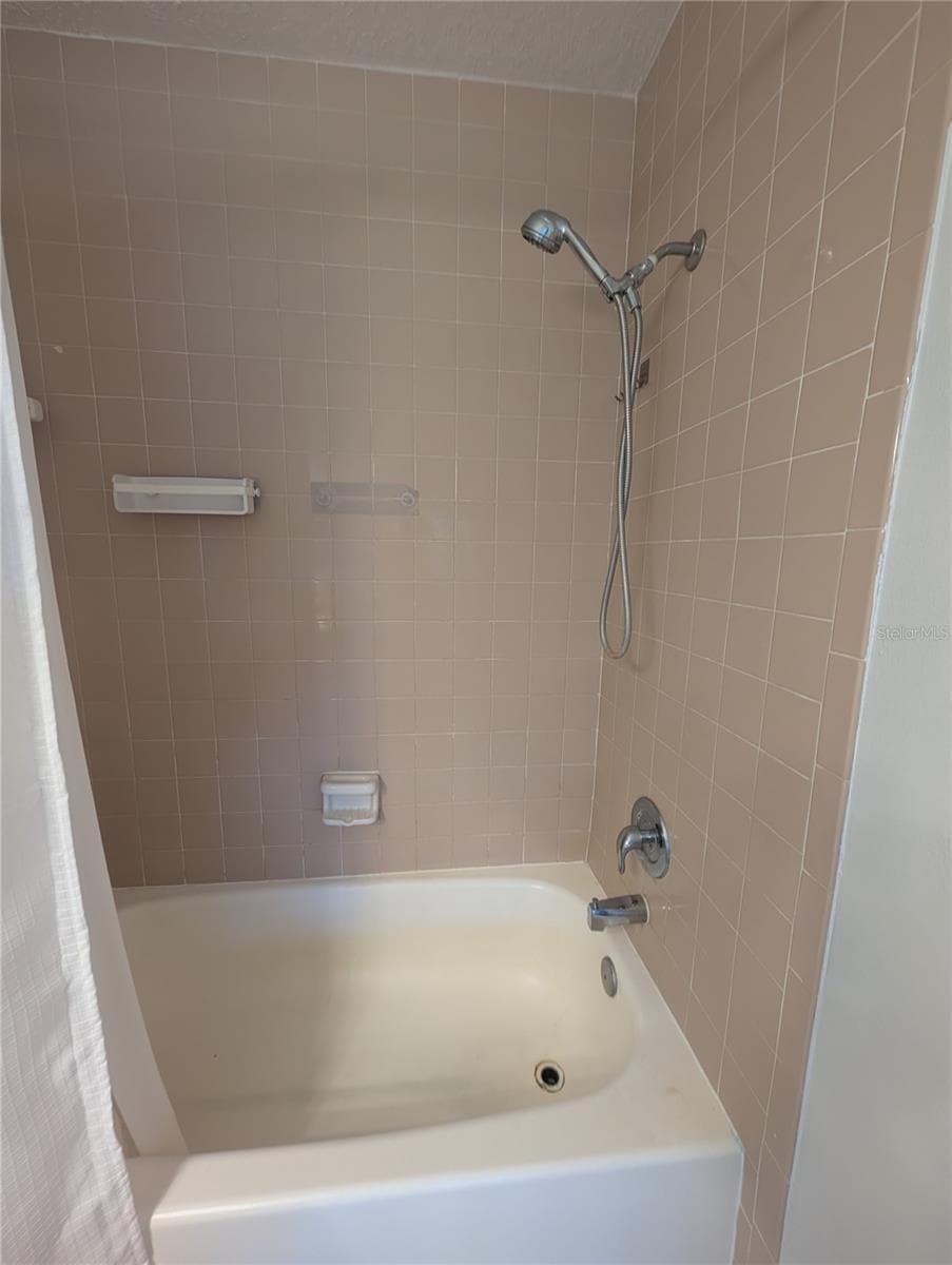 9209 SEMINOLE BOULEVARD — photo 20 of 40