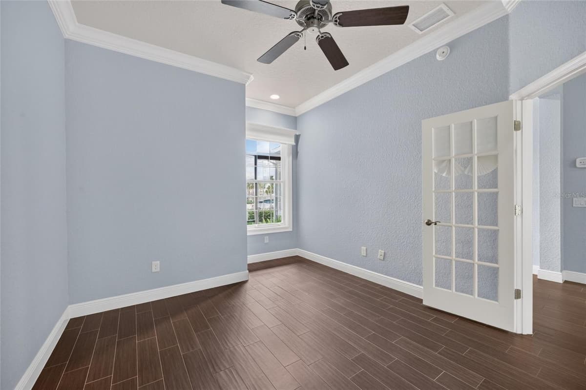 10216 JULIA ISLES AVENUE — photo 24 of 56