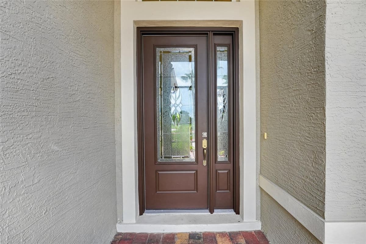 10216 JULIA ISLES AVENUE — photo 4 of 56