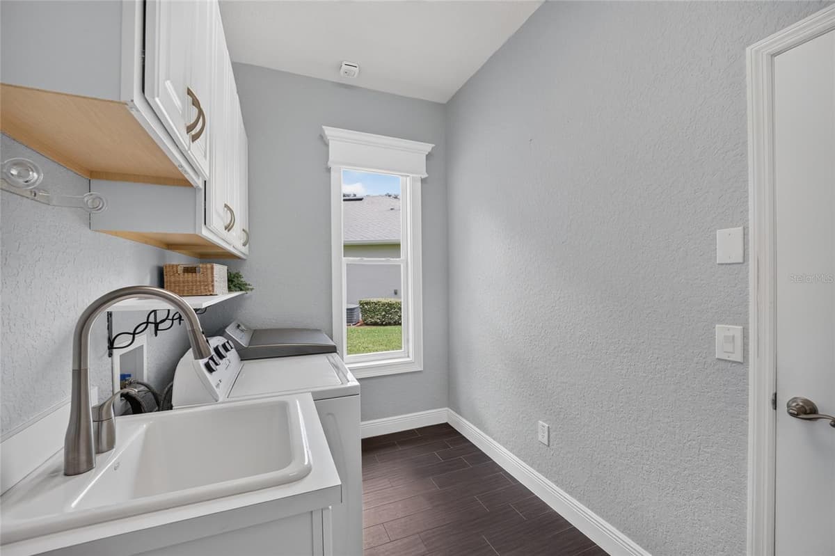 10216 JULIA ISLES AVENUE — photo 43 of 56
