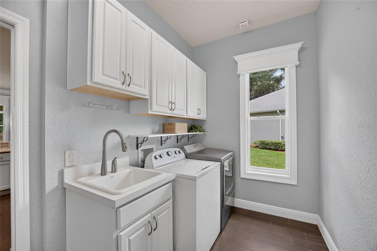 10216 JULIA ISLES AVENUE — photo 42 of 56