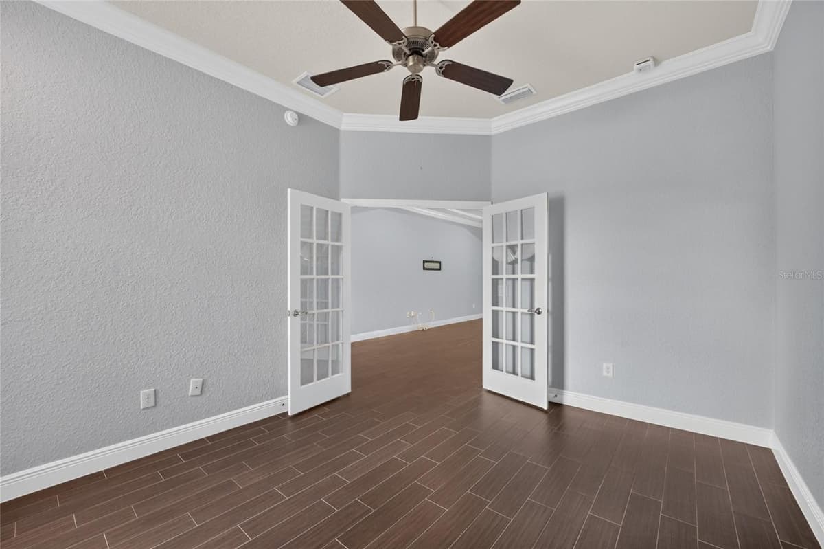 10216 JULIA ISLES AVENUE — photo 26 of 56