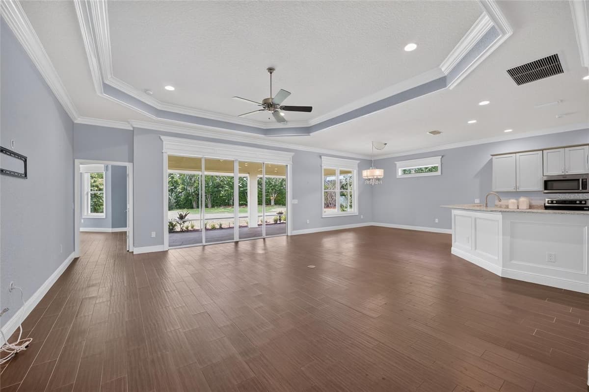 10216 JULIA ISLES AVENUE — photo 8 of 56