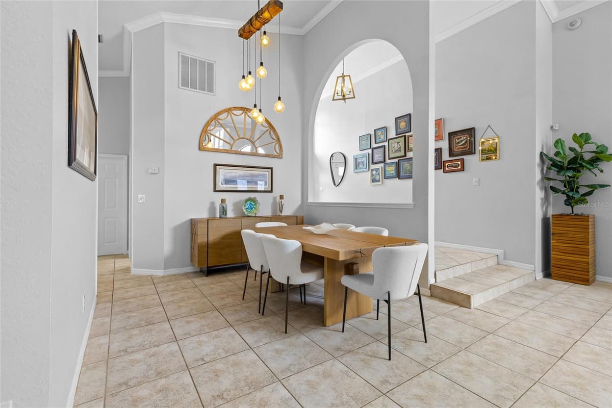 933 BEARDED OAKS TERRACE — photo 4 of 38