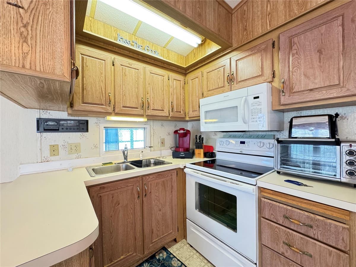 35114 GARBER LANE — photo 10 of 41