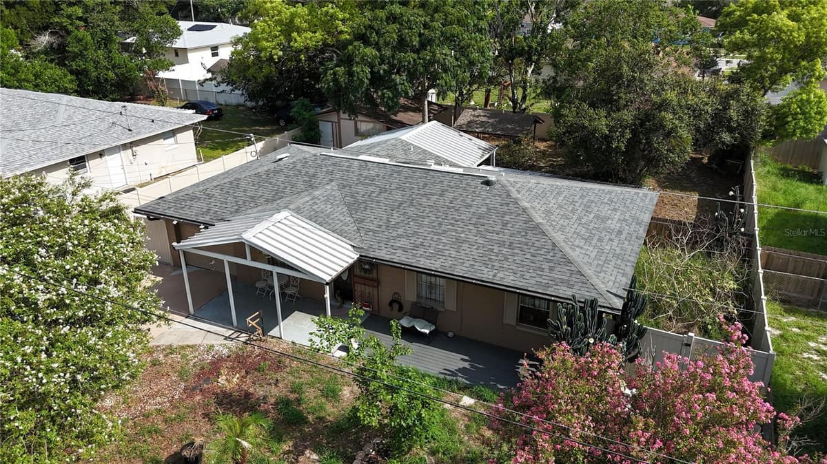 1302 CENTER STREET — photo 1 of 15